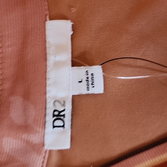 DR 2 Brand New Floral Peach Shirt - Picture 7 of 10